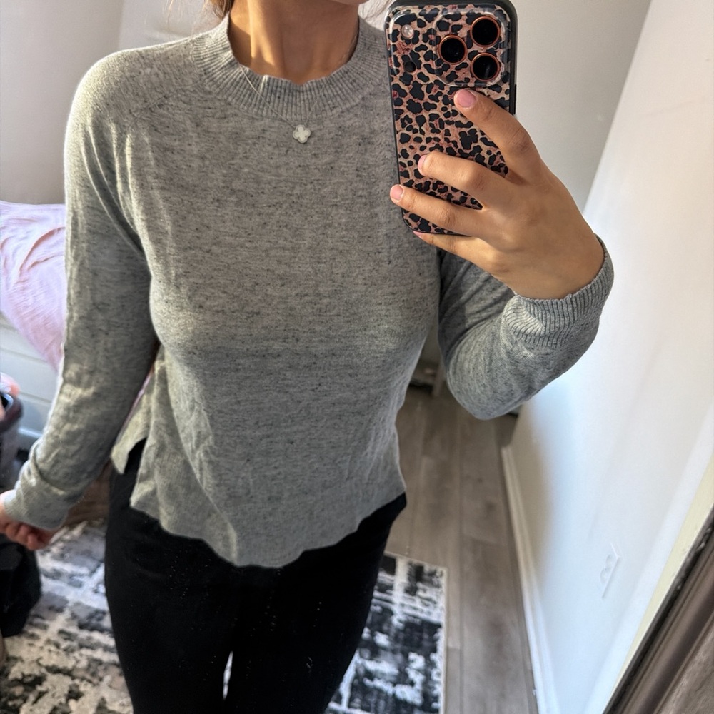 H&M Light Gray Long Sleeve Top